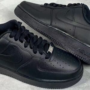 Nike men’s 10 triple black AF1 *NEW*